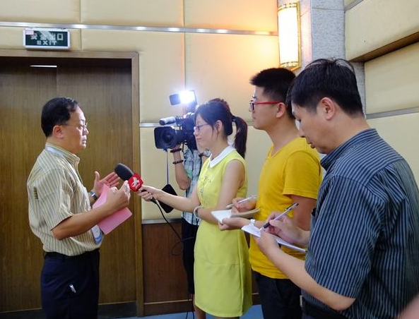 快讯：吉炳轩强调 厉行节约反对浪费 确保国家粮食安全