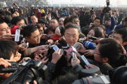 快讯：李克强：把更大规模减税政策落实到位 进一步激发市场主体活力